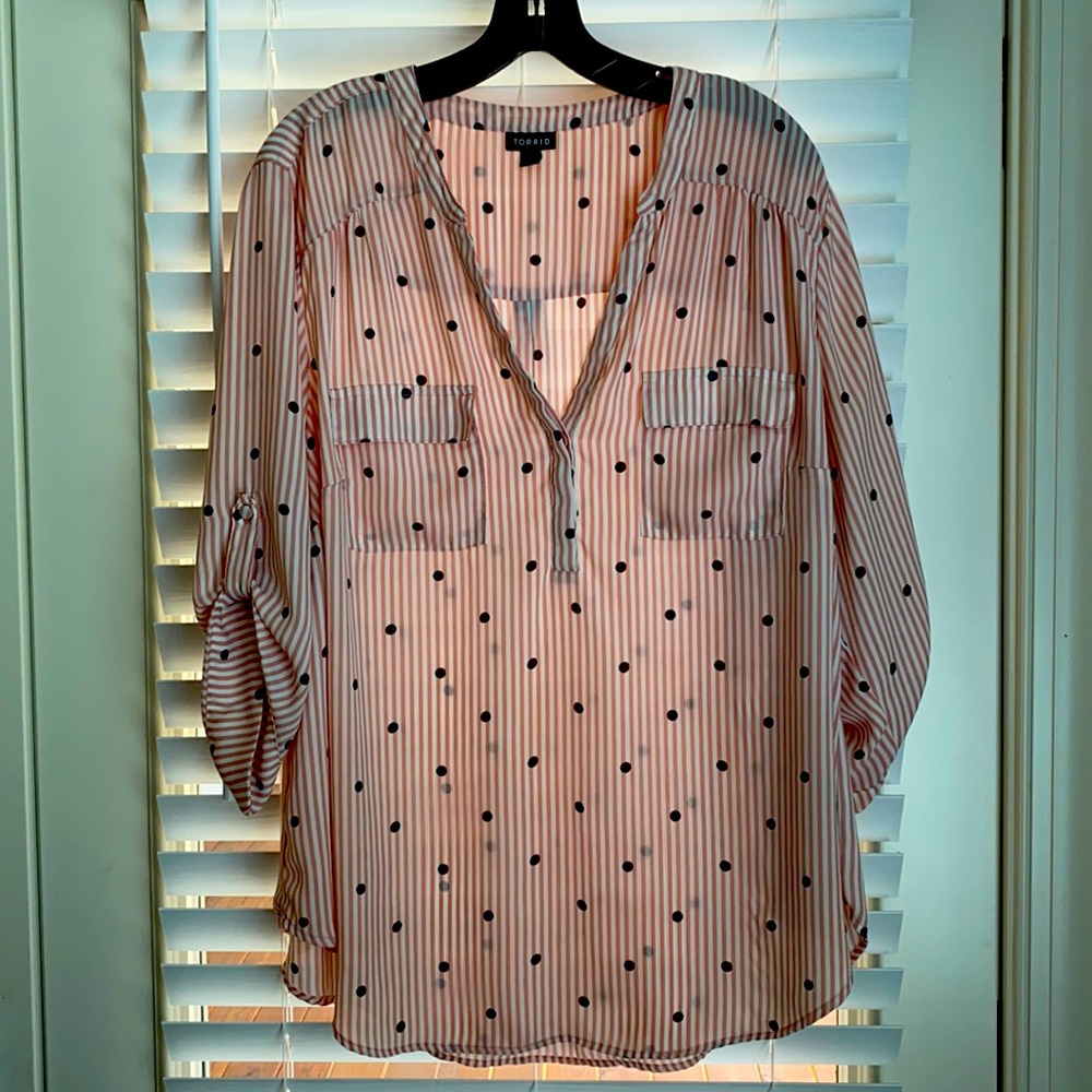 Polka Dot top size 2 Torrid